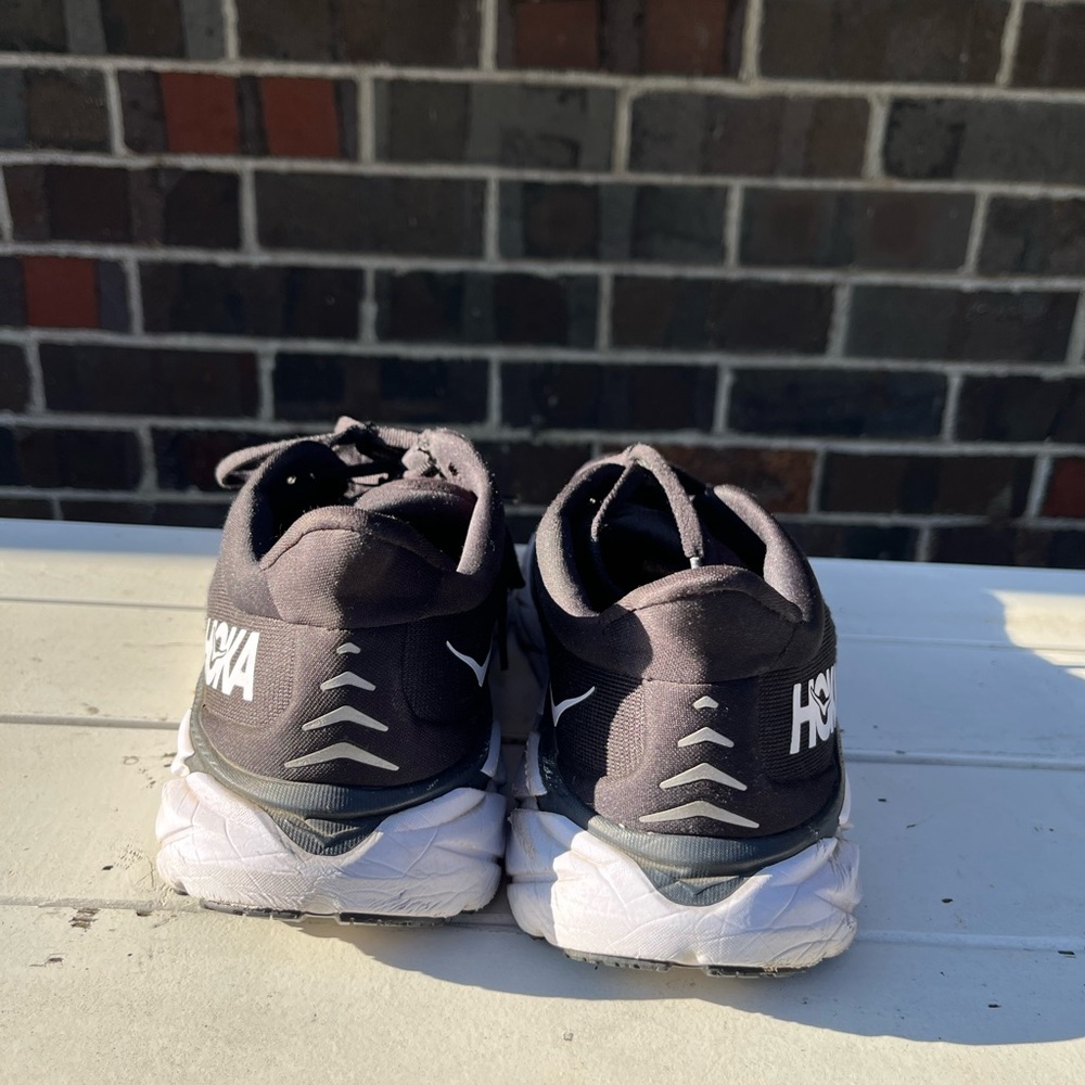 Hoka One One Black Clifton Running Shoes Women’s Size 8.5 - Picture 3 of 14